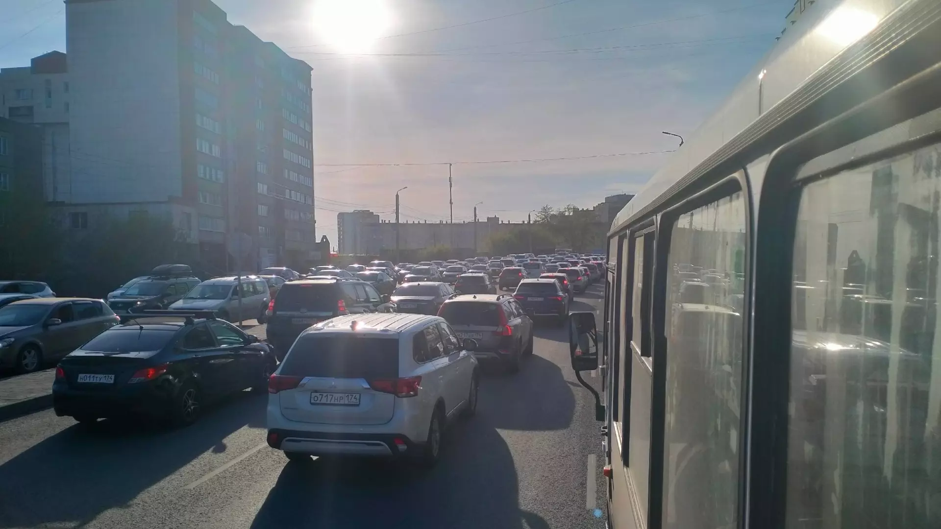 Дорожные пробки на улицах Челябинска